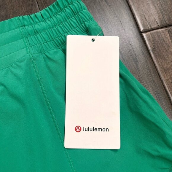 Lululemon NWT Hotty Hot High-Rise Lined Short 4" Kelly Green - Picture 5 of 9